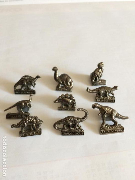 Pins de colecci&oacute;n: 9 pins de dinosaurios - Foto 1