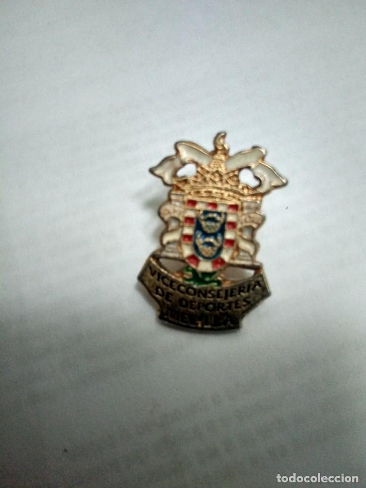 Pins de colecci&oacute;n: Pin Vicepresidencia de Deportes de Melilla