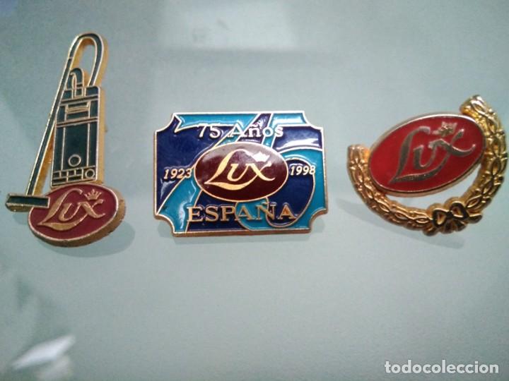 Pins de colecci&oacute;n: 3 pins jabones Lux