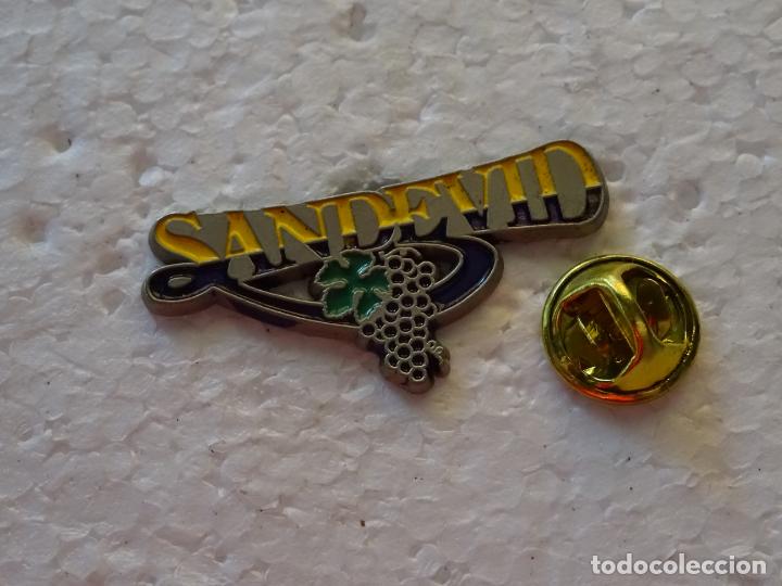 Pins de colecci&oacute;n: PIN DE BEBIDAS. SANDEVID - Foto 1