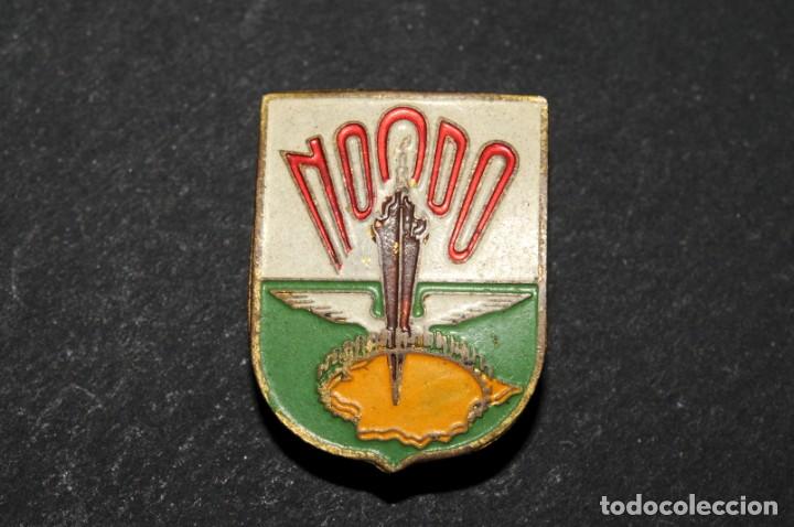 Pins de colecci&oacute;n: NO-DO. Interesante y antigua insignia de solapa. Original COMPRA MINIMA PARA ENVIAR CINCO EUROS