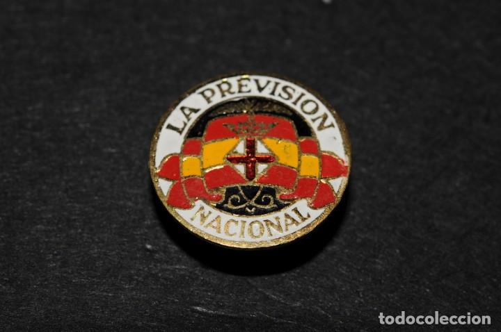 Pins de colecci&oacute;n: LA PREVISION NACIONAL. Insignia de solapa. Original