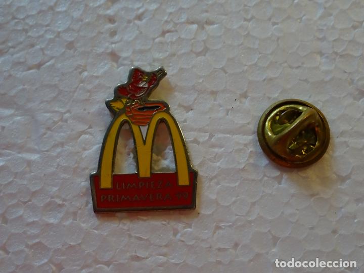 Pin's de collection: PIN DE RESTAURANTES BARES. MACDONALDS 1999 LIMPIEZA PRIMAVERA