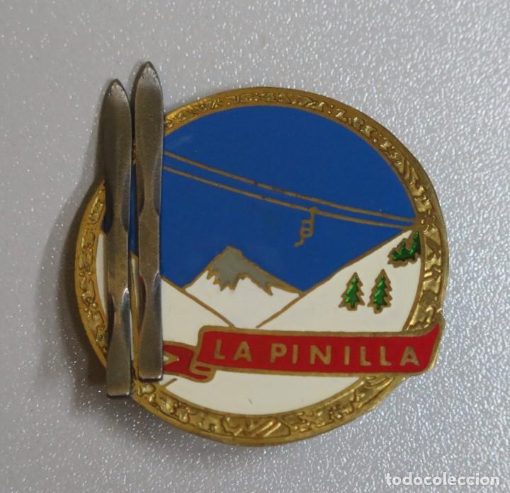 Sammlung von Pins: PIN LA PINILLA. INSIGNIA. MONTA&Ntilde;A. ESQUI