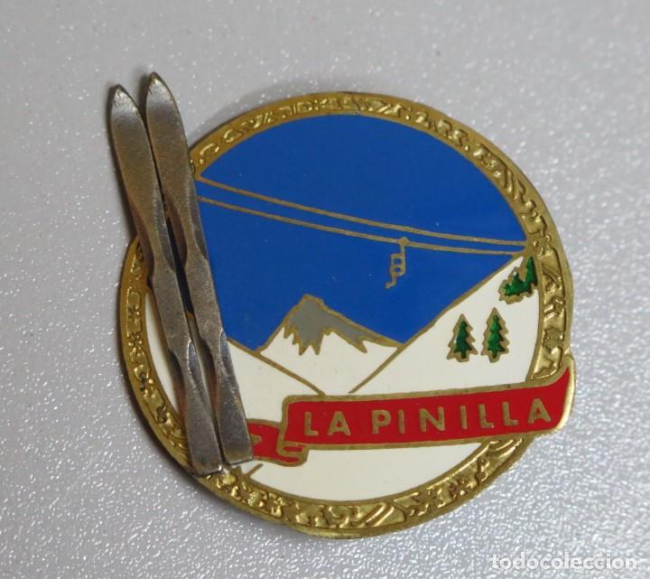 Sammlung von Pins: PIN LA PINILLA. INSIGNIA. MONTA&Ntilde;A. ESQUI