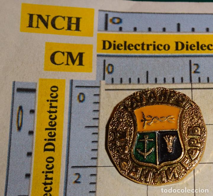 Collection pins: INSIGNIA BROCHE UNI&Oacute;N SOVI&Eacute;TICA. RUSIA. ESCUDO HER&Aacute;LDICO DE TAGANROG, ASENTAMIENTO GRIEGO MAR AZOV