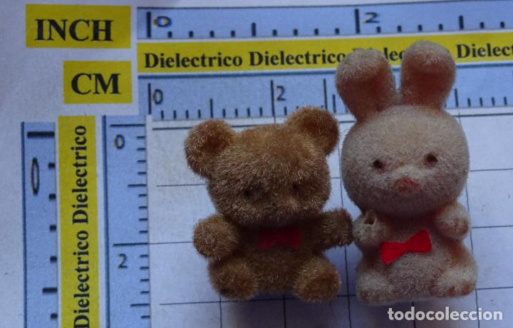 Pin's de collection: 2 PINS. ANIMALES PELUCHES GRAN RELIEVE. CONEJO Y OSO. CONEJITO OSITO