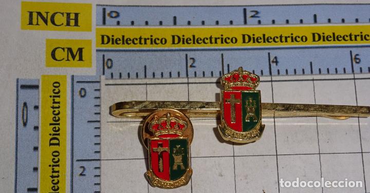 Sammlung von Pins: PIN Y ALFILER DE CORBATA DE TURISMO HER&Aacute;LDICA. ESCUDO HER&Aacute;LDICO DE ALM&Aacute;CHAR, M&Aacute;LAGA