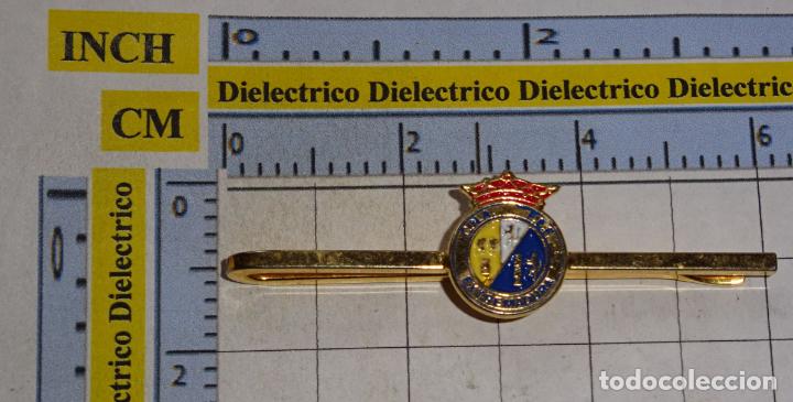 Collection pins: ALFILER DE CORBATA. INSIGNIA ESCUDO DEPORTES. COLEGIO NACIONAL &Aacute;RBITROS FEF DE EXTREMADURA