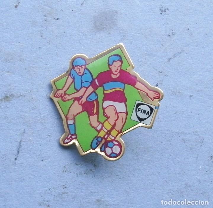 Pins de colecci&oacute;n: pin de futbol, fina , sin clip, solo el pin (2,3x2,5cm aprox)