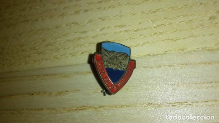 Sammlung von Pins: Insignia de Santa Fe del Montseny (aguja)