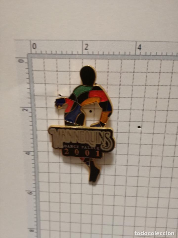 PIN TRADING OFICIAL - WALT DISNEY WORLD 2001 - MANNEQUINS DANCE PALACE 2001 - EDICION LIMITADA 500/U