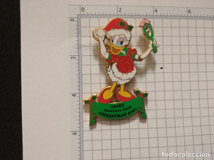 PIN TRADING OFICIAL - WALT DISNEY WORLD 2001 - DAISY CHRISTMAS 2001 - EDICION LIMITADA 3500/U