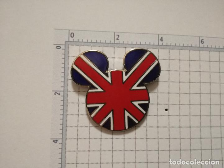 PIN TRADING OFICIAL - WALT DISNEY WORLD 2002 - BANDERA INGLESA (LOGO MICKEY)