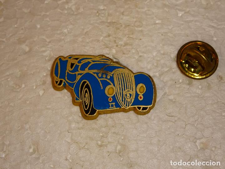 Pins de colecci&oacute;n: PIN DE COCHES MOTOS. COCHE A&Ntilde;OS 30 AZUL DESCAPOTABLE