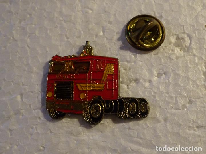 Pins e Spille di collezione: PIN DE COCHES MOTOS. CAMI&Oacute;N MACK