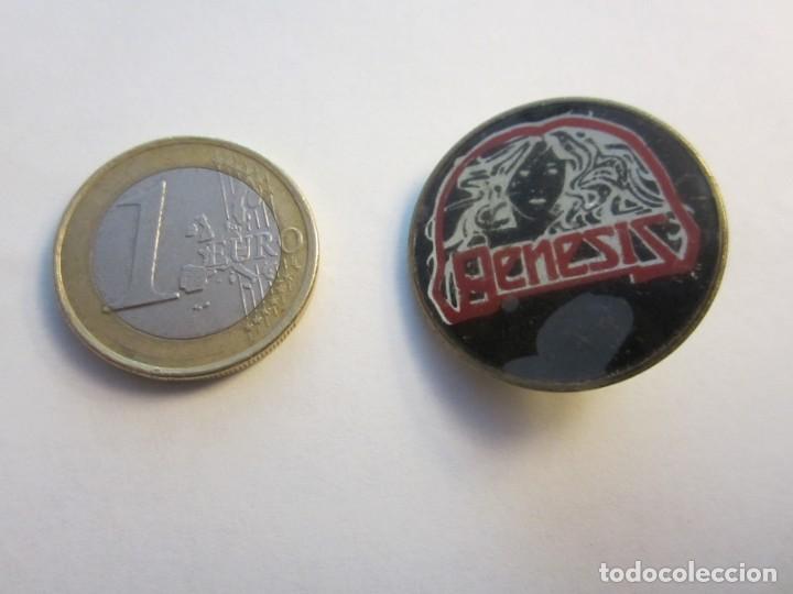 Pins de cole&ccedil;&atilde;o: PIN MADE IN ENGLAND ROCK, PUNK , HARDCORE GENESIS