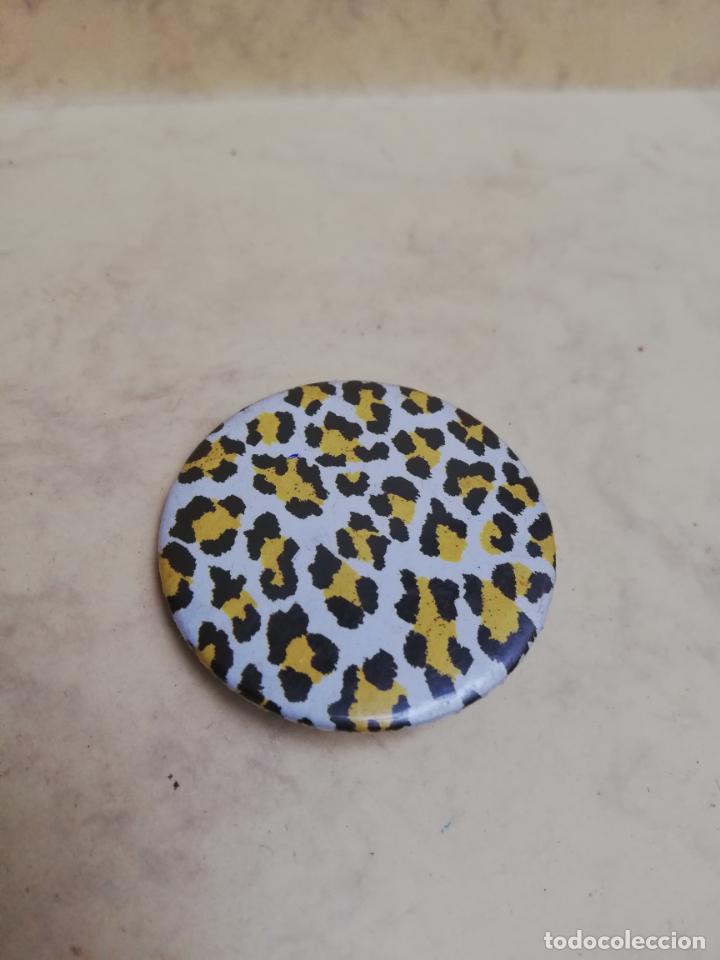 Sammlung von Pins: CHAPA TIPO LEOPARDO - 4.5 CM. DE DIAMETRO