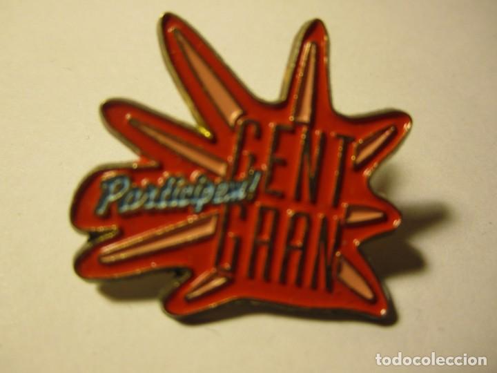 Pins de colecci&oacute;n: pin participem gent gran - Foto 1