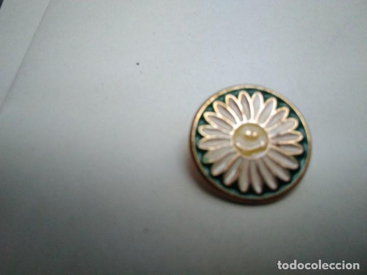 Pins de colecci&oacute;n: Pin margatita (pin pol&iacute;tico de Calvi&agrave;-Mallorca?- Margarita N&aacute;jera)
