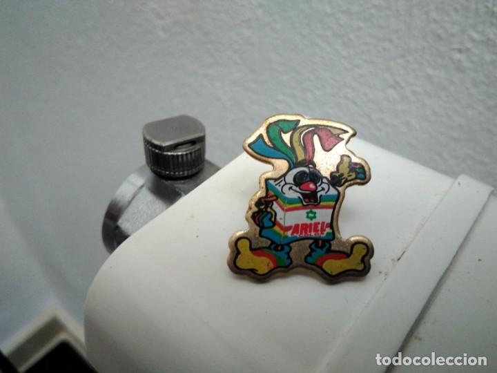 Pin's de collection: pin Ariel