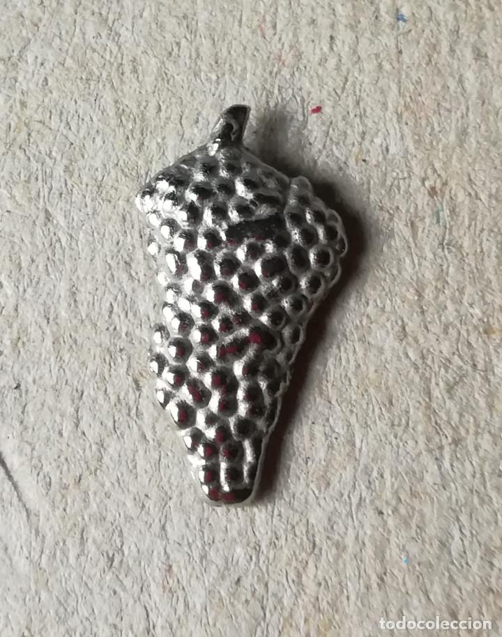 Pins de colecci&oacute;n: PIN RACIMO DE UVAS. - Foto 1