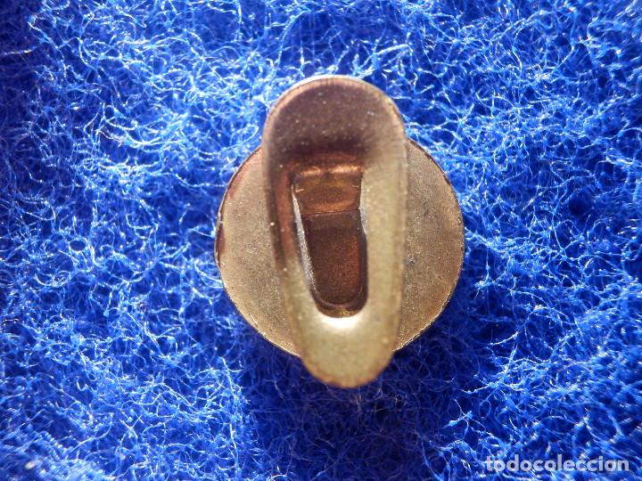 Pins de colecci&oacute;n: Insignia de Ojal - Kas - Roja - Foto 2