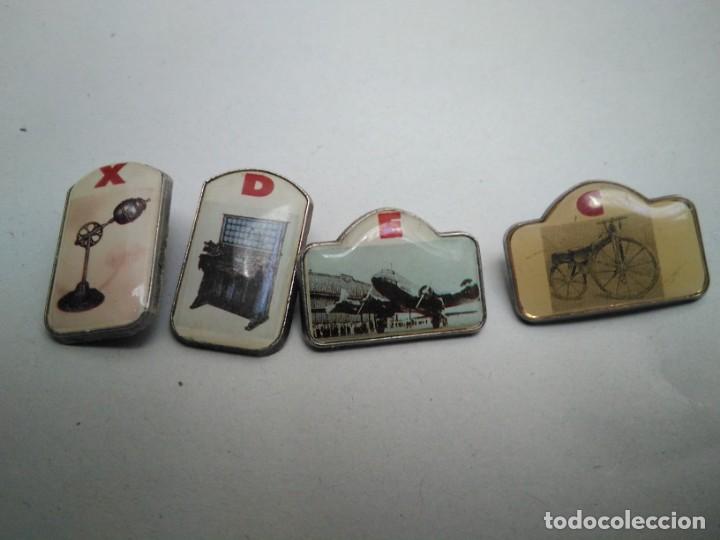 Pins de colecci&oacute;n: 4 Pins im&aacute;genes antiguas con letras abecedario