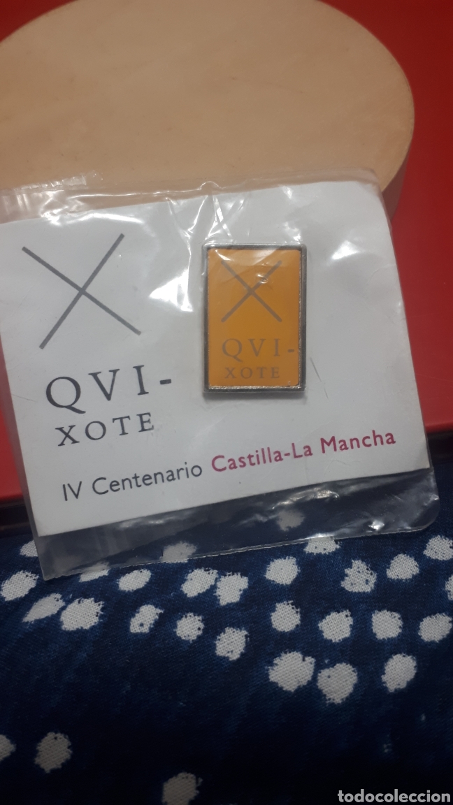 Pins de colecci&oacute;n: Pin insignia 400 aniversario El Quijote Quixote Castilla la Mancha
