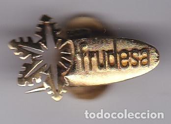 Sammlung von Pins: ANTIGUO PIN DE OJAL DE PUBLICIDAD DE CONGELADOS FRUDESA
