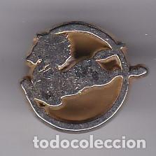 Pins de colecci&oacute;n: ANTIGUA INSIGNIA DE OJAL DE PUBLICIDAD DE CAMIONES PEGASO