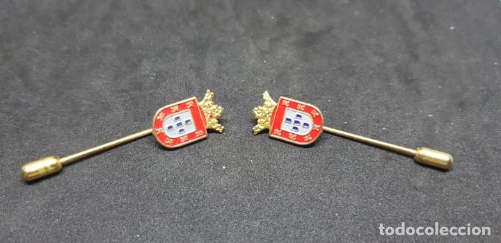 Pin's de collection: CIUDAD AUT&Oacute;NOMA DE CEUTA. LOTE DOS ALFILERES CON EL ESCUDO DE CEUTA ESCUDO