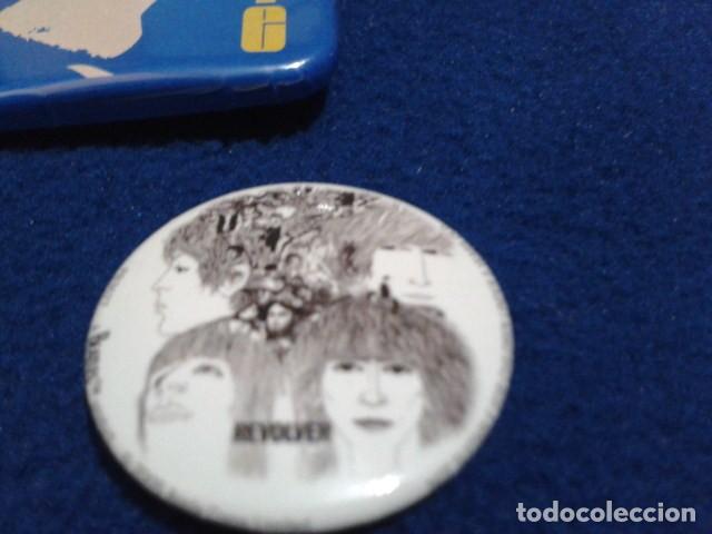 Pins de colecci&oacute;n: CHAPA PIN CON IMPERDIBLE BEATLES (  REVOLVER ) NUMERADA  NUEVA