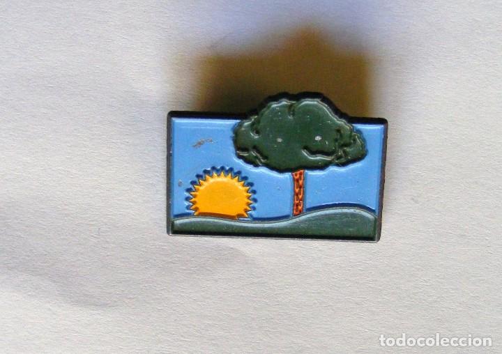 Pins de colecci&oacute;n: PIN LA VANGUARDIA