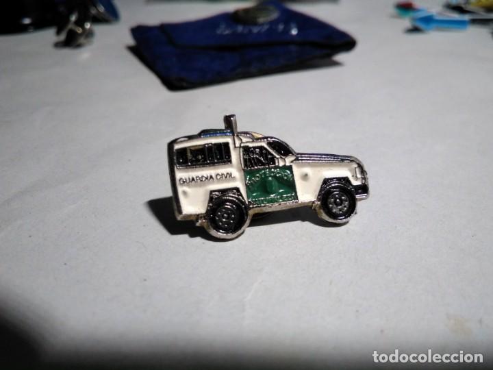 Pins de colecci&oacute;n: Pin furgoneta Guardia Civil Protecci&oacute;n Naturaleza