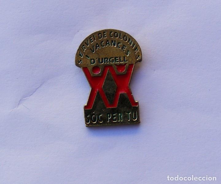 Pins de colecci&oacute;n: PIN SERVEI DE COLONIES I VACANCES D`URGELL