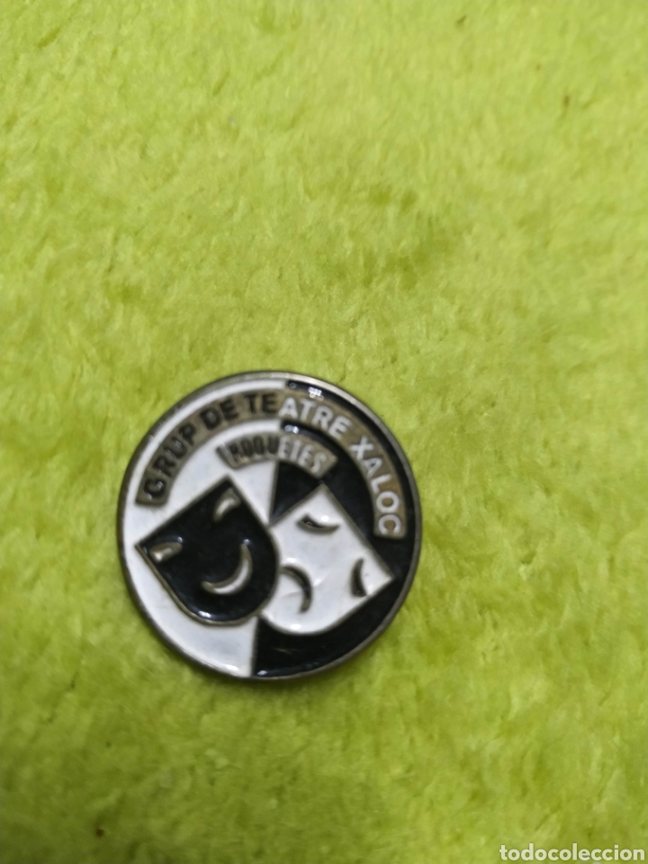 Sammlung von Pins: Pin Grupo teatro Xaloc Roquetes Mascara