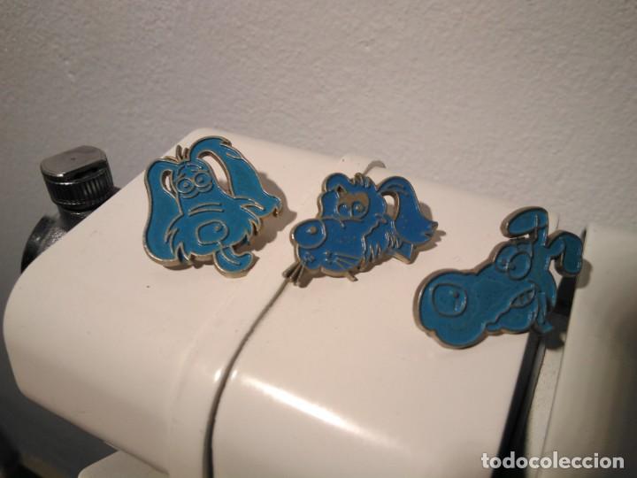 Pins de colecci&oacute;n: 3 pins caras de perros de dibujos animados comics