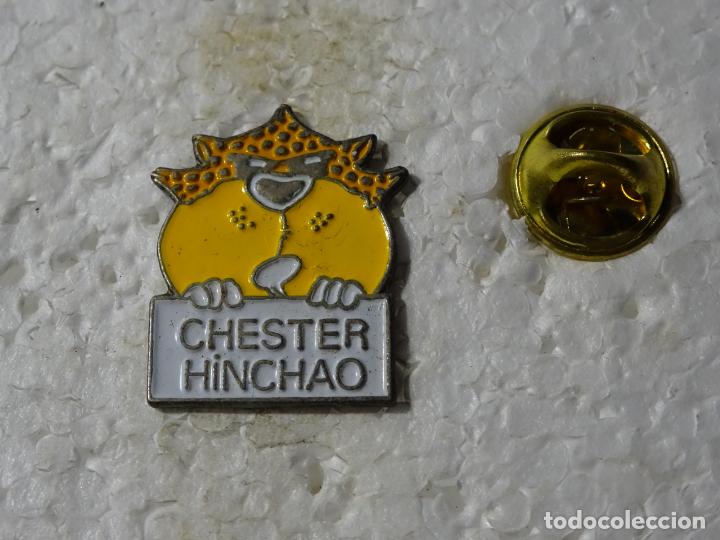 Pins e Spille di collezione: PIN DE CHUCHER&Iacute;AS DULCES GOLOSINAS. MATUTANO. SERIE CHESTER HINCHAO