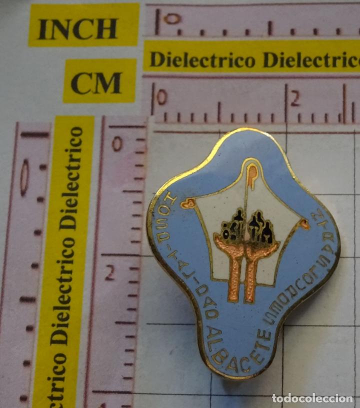 Pins de cole&ccedil;&atilde;o: INSIGNIA BROCHE DE LA ORDEN DE HOSPITALIDAD DE ALBACETE. NUESTRA SE&Ntilde;ORA DE LOURDES.