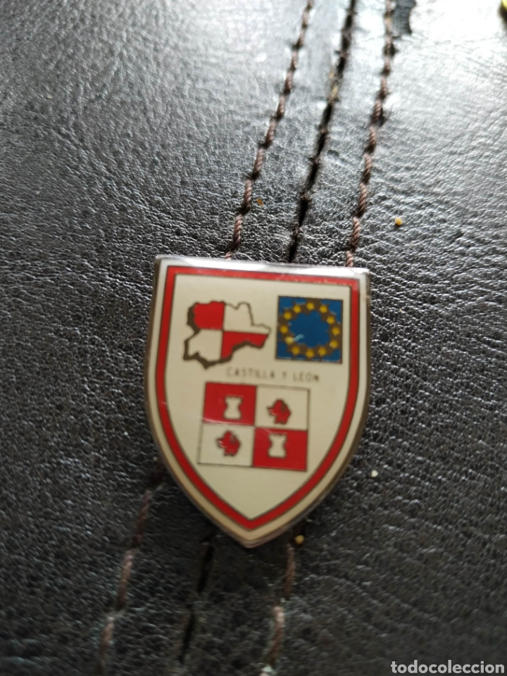 Pin heraldico Castilla y Leon