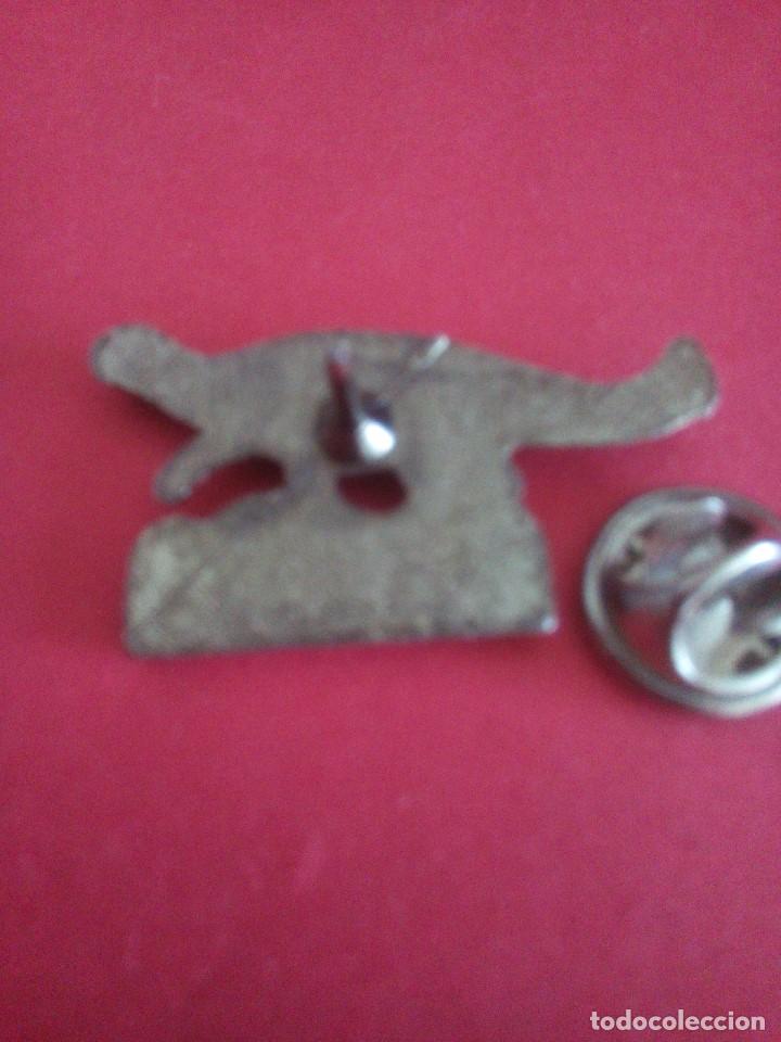Pins de colecci&oacute;n: Pin dinosaurio - Silvisaurus - Foto 2