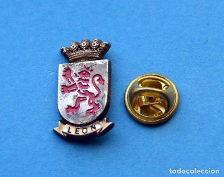 Pins de colecci&oacute;n: PINS DE LEON, usado... - Foto 1