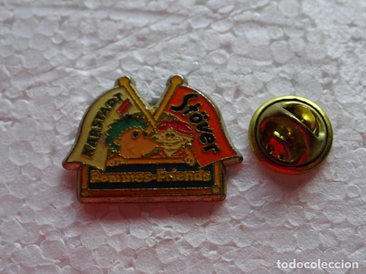 Pins de cole&ccedil;&atilde;o: PIN BANDERAS MASCOTAS KARSTADT ST&Ouml;VER