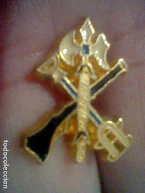 Pins de colecci&oacute;n: LEGION HACHA ARCABUZ ASPA PIN PINCHO PINTURA LACADA *