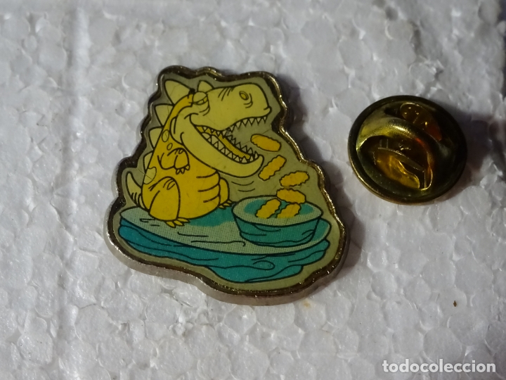Pin's de collection: PIN DE DIBUJOS ANIMADOS TV SERIES. A&Ntilde;O 1994. MARCAJE HB PROD INC. DINOSAURIO