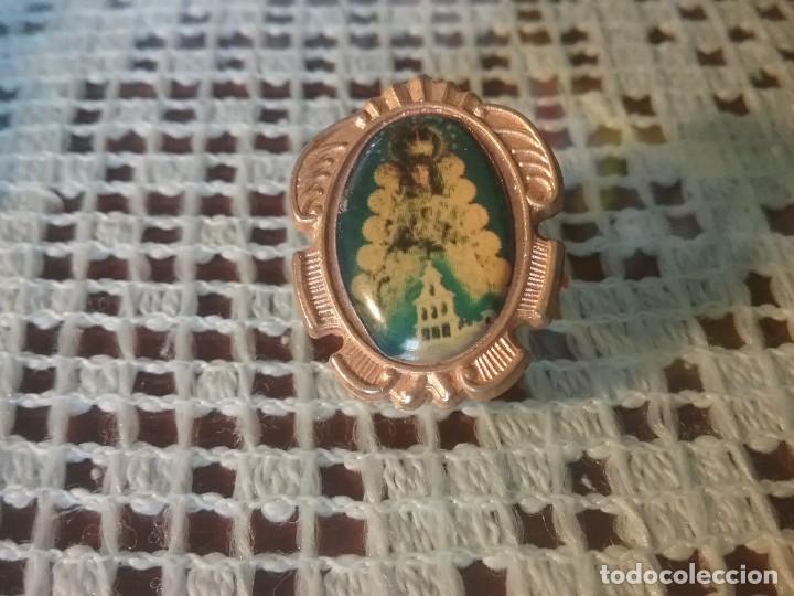 Pins de colecci&oacute;n: Pin religioso, Virgen del Roc&iacute;o. - Foto 1