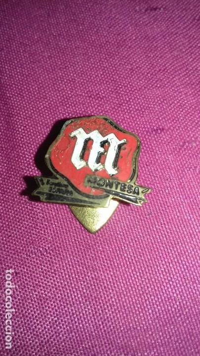 Pins de colecci&oacute;n: ANTIGUA INSIGNIA  motocicleta SOLAPERA MONTESA , BARCELONA ESPA&Ntilde;A 1,7X1,5 CM