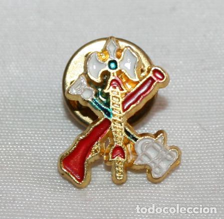 Pins de colecci&oacute;n: PIN, EMBLEMA INSIGNIA DE LA LEGION, 17 X 15 MM APROX.