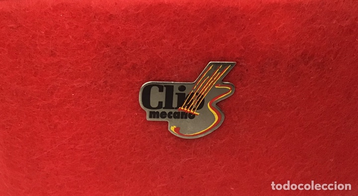 Pins de colecci&oacute;n: Pin Renault Cl&iacute;o Mecano